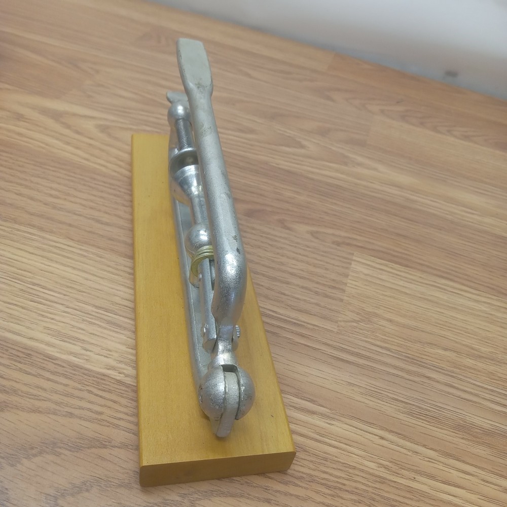 Vintage Lee ASTRO Nut Cracker With Picks