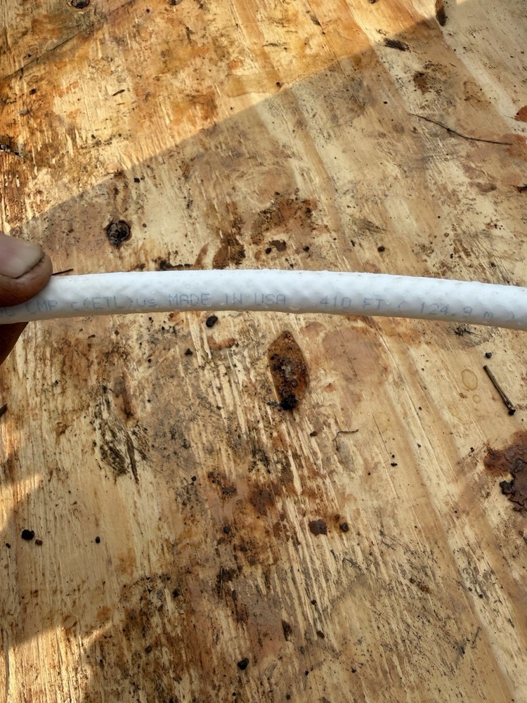 Commscope Rg11 Quad Shield Plenum Video Coaxial Cable, Whit Jacket 2287V 410’