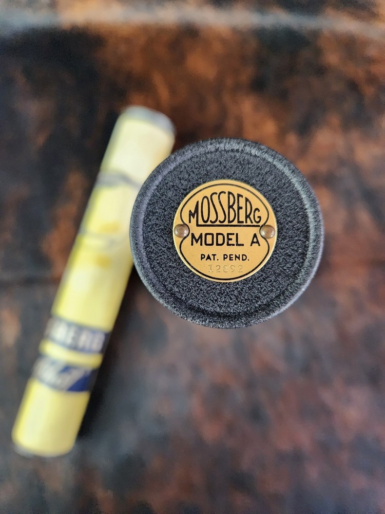 Mossberg A Spotting Scope with Folding Stand