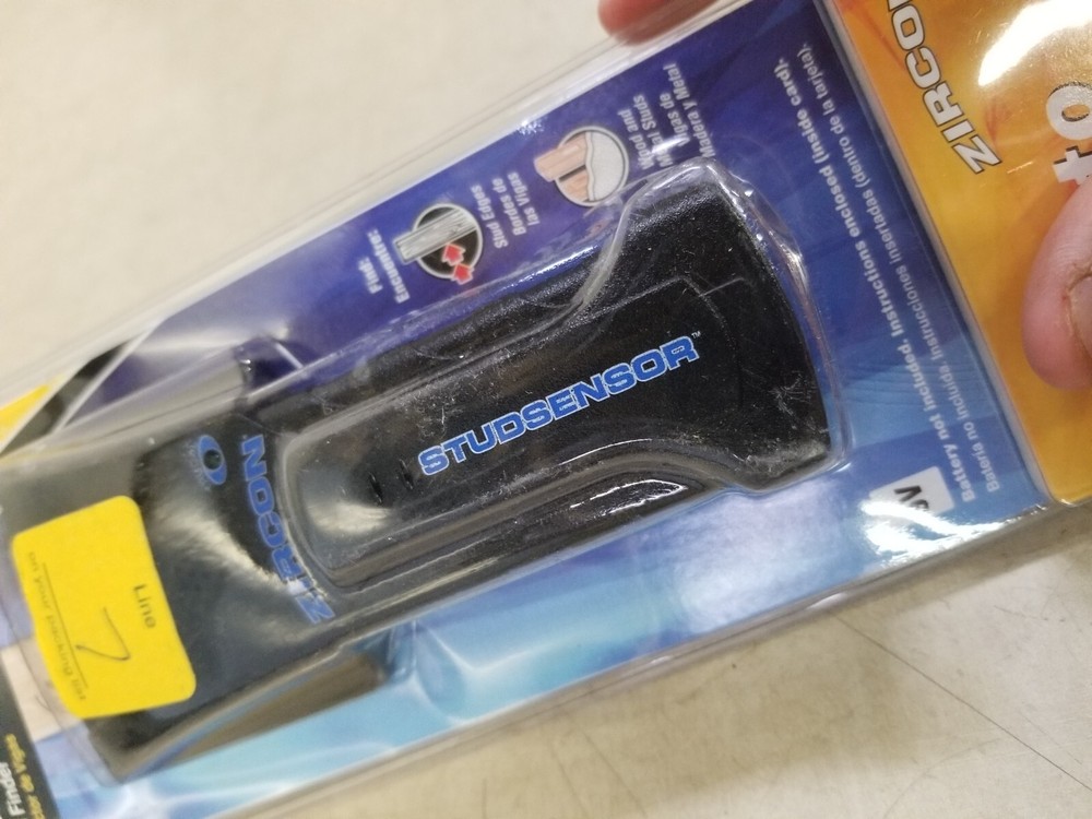Zircon 62167 StudSensor Basic Stud Finder Find Wood and Metal Stud Edges