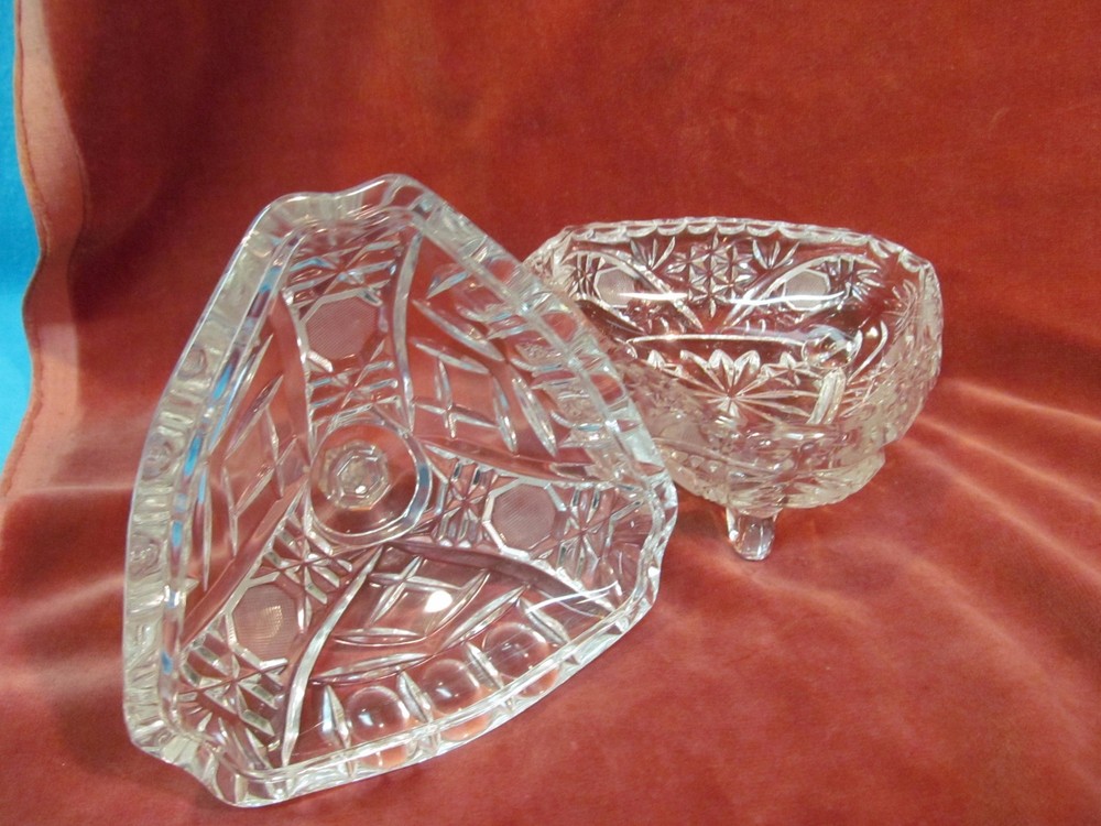 8 3/4" TRIANGULAR PRESSED GLASS LIDDED & FOOTED CANDY DISH WITH SPIKE SPIRE
