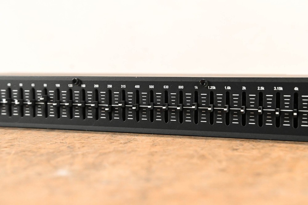 dbx 131 31-Band Graphic Equalizer CG01VRG
