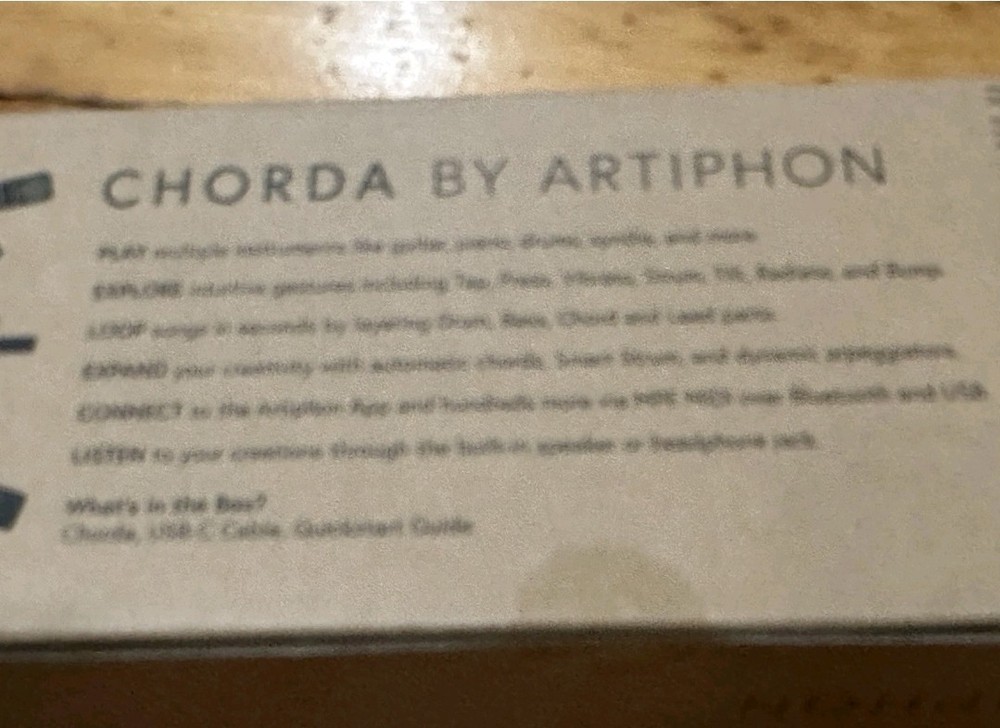 Artiphon Chorda Synth + MIDI Controller (White) GADGET - NEW - PERFECT CIRCUIT
