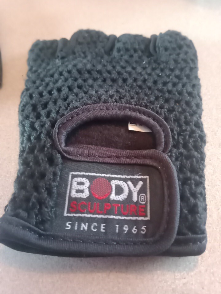 fingerless gloves