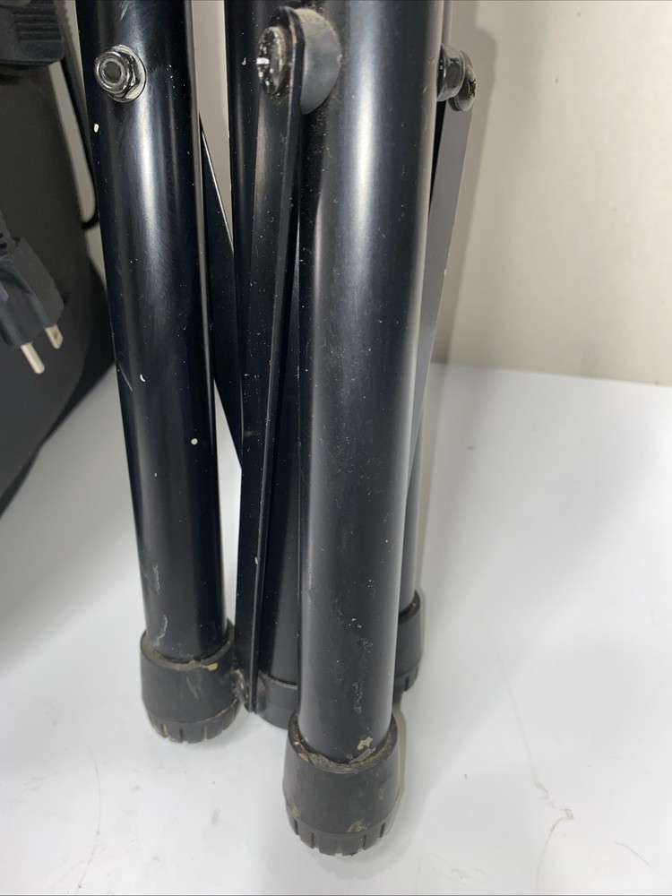 iRocker XP-1500 speaker With Stand. Used, Works