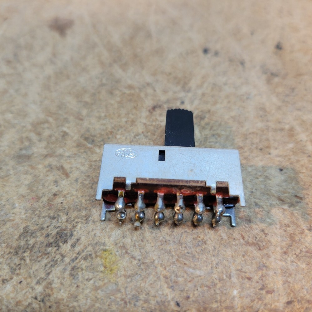 Teac A4010S Monitor source tape switch