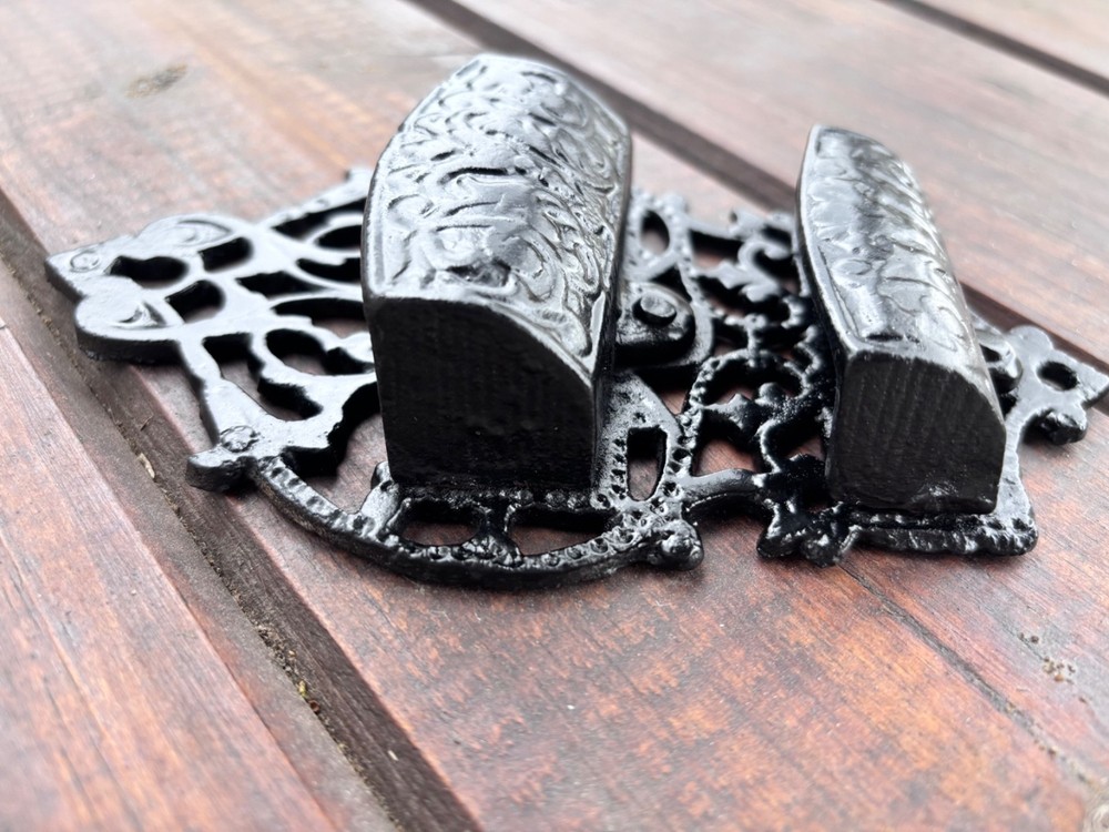CAST IRON DOUBLE BASKET MATCH HOLDER WALL MOUNTED