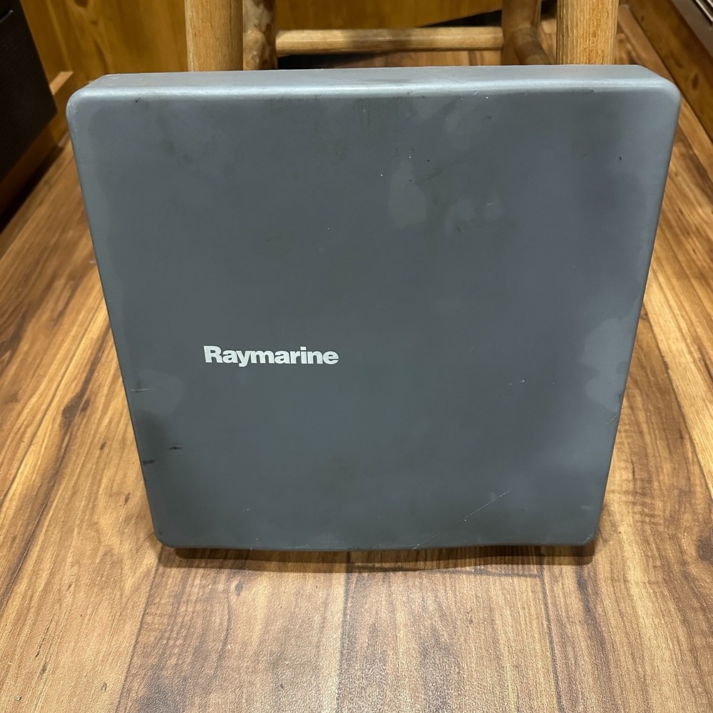 Raymarine RL80C Pathfinder Radar Display