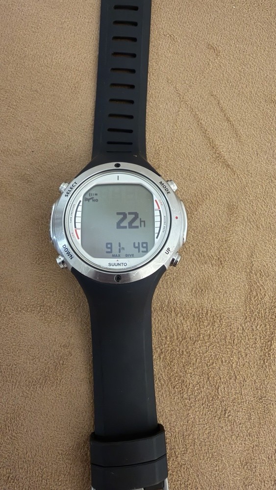 Suunto D6i Dive Computer with Transmitter Just 22Hour Scuba Dive