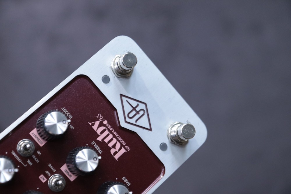 Universal Audio Ruby '63 Top Boost Amplifier UAFX Dual-Engine Effect Pedal w/Box