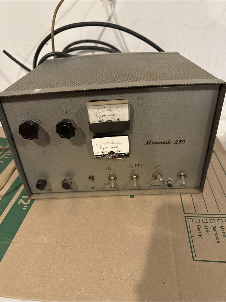 Vintage Maverick 250 Amp