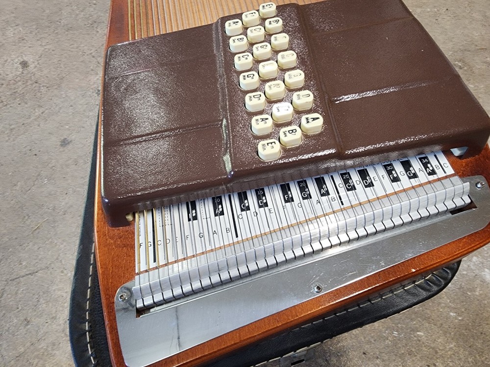 EST - Oscar Schmidt Autoharp - Vintage