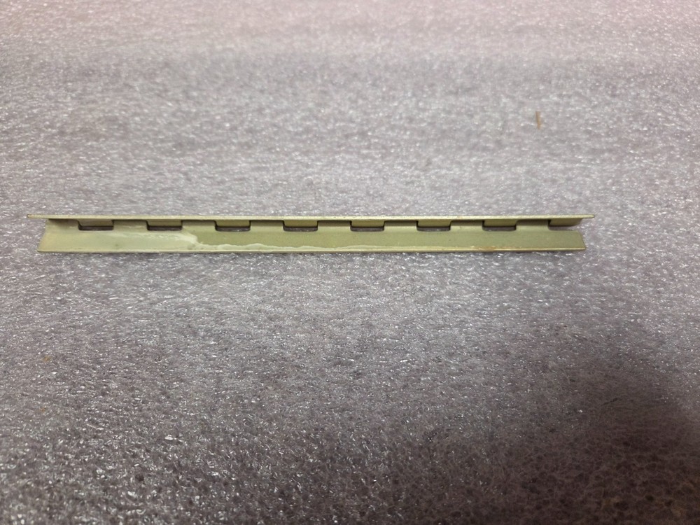'1 PIECE' - PN# MS20001P2 - HINGE