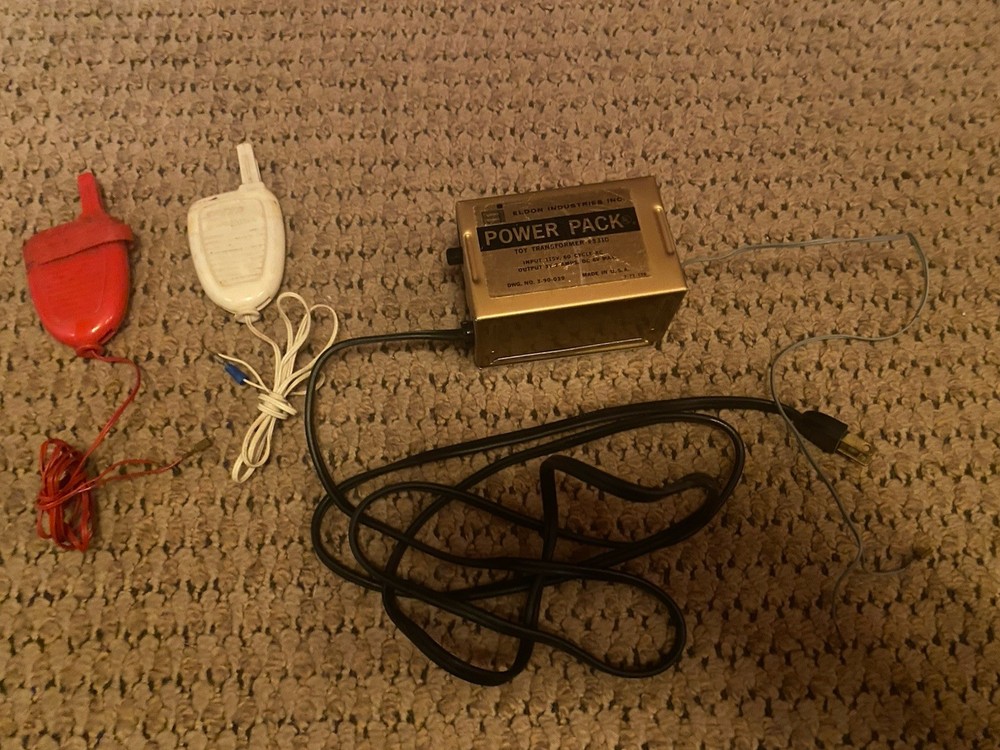 Eldon Power Pack Transformer 3310 Plus Controllers Untested 1/32 Scale