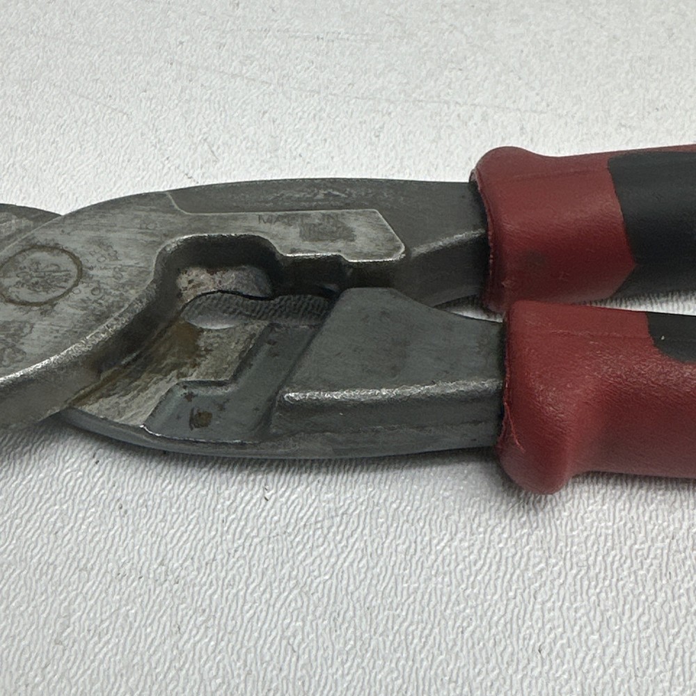 Klein Tools J63225N Journeyman High-Leverage Wire Cable Cutter and Stripper