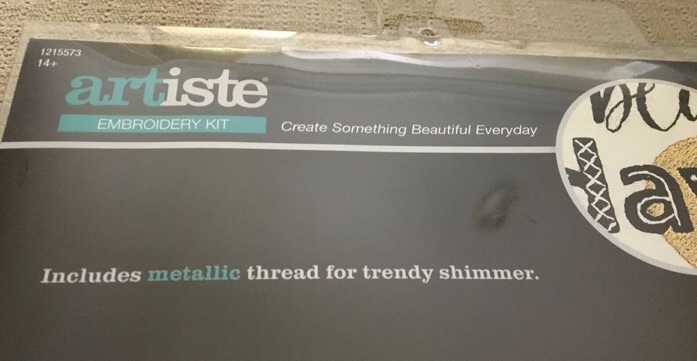 NEW Artiste embroidery kit Create something beautiful everyday