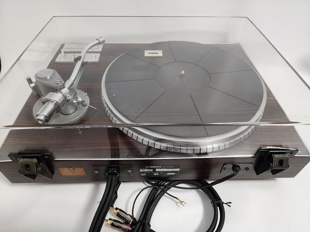 Yamaha YP-D10 Direct Drive Turntable Record Player Audio
