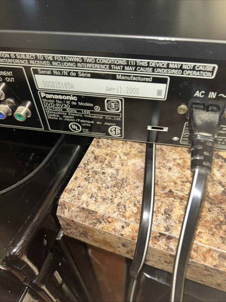 Panasonic DVD-RV30 - Video DVD / CD TESTED & WORKING No Remote