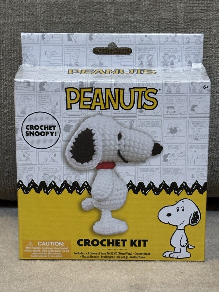 NEW, PEANUTS SNOOPY CROCHET KIT