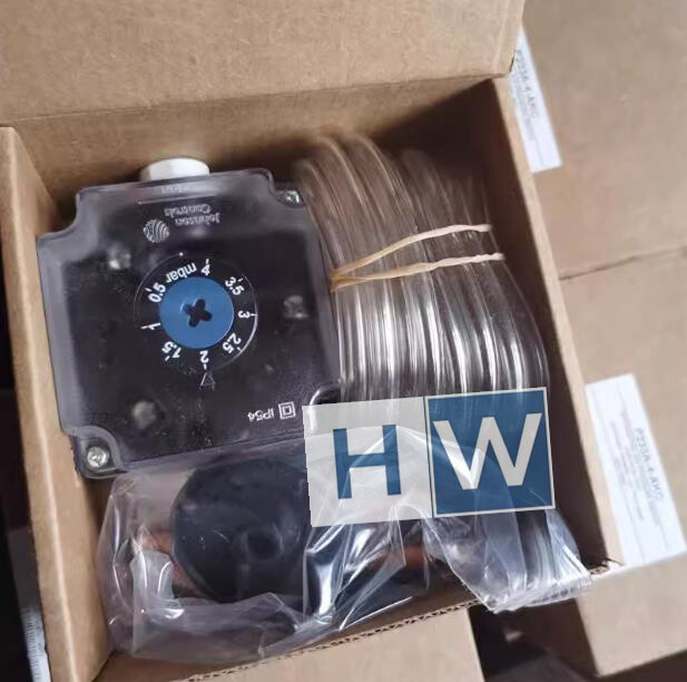 1pc NEW Johnson Differential Pressure Switch Controller P233A-4-AKC