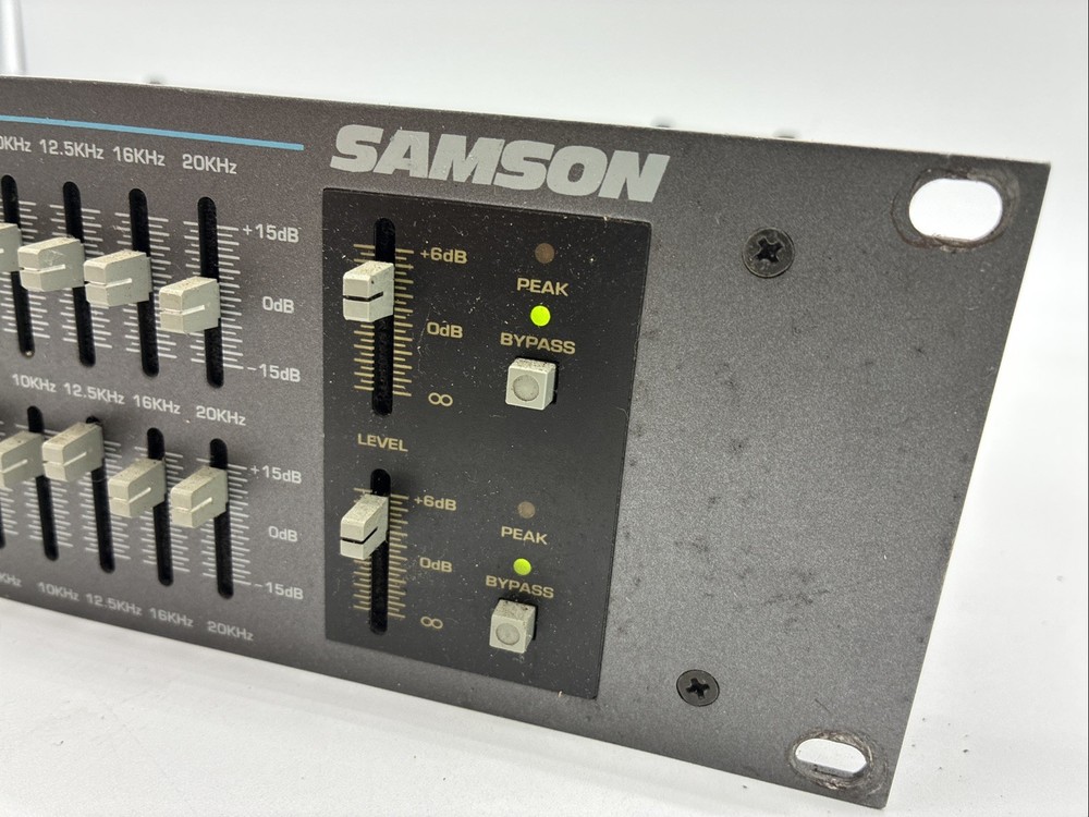 Samson E62 1/3 Octave Dual 31 Band Graphic Equalizer