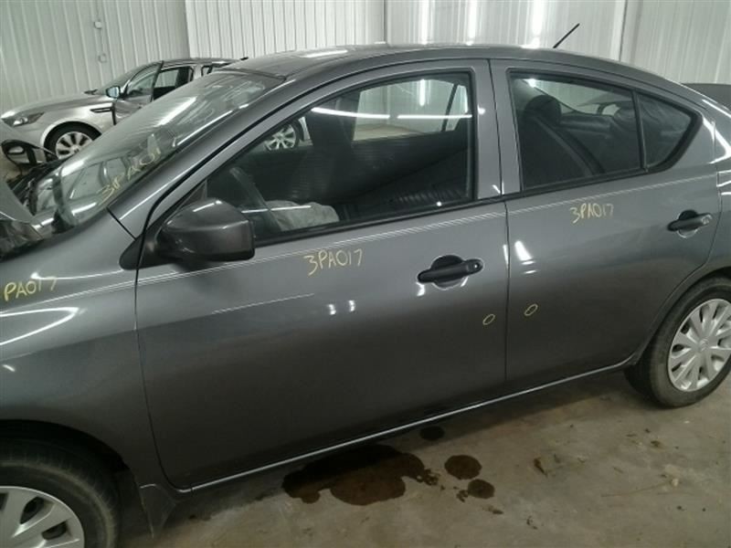 VERSA 2016 High Mounted Stop Light 104511309