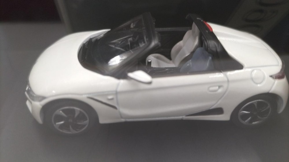 Honda Comtech S660 White Minicar 1/43