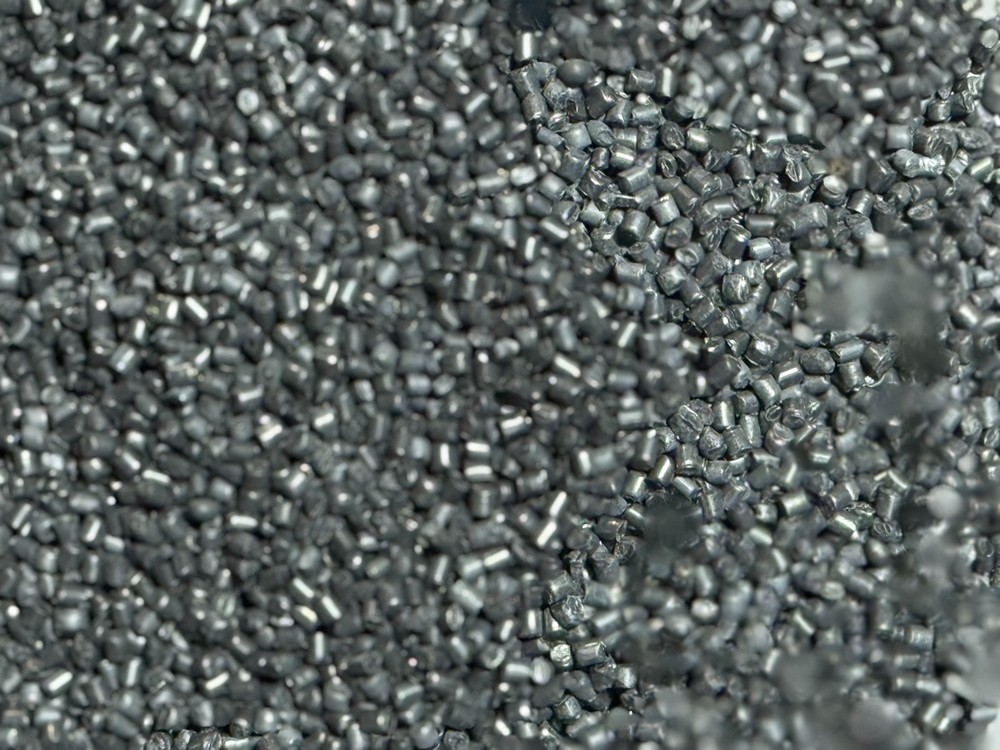InstaMorph BLACK 3oz Moldable Thermoplastic Polymorph Reusable Plastic DIY Arts