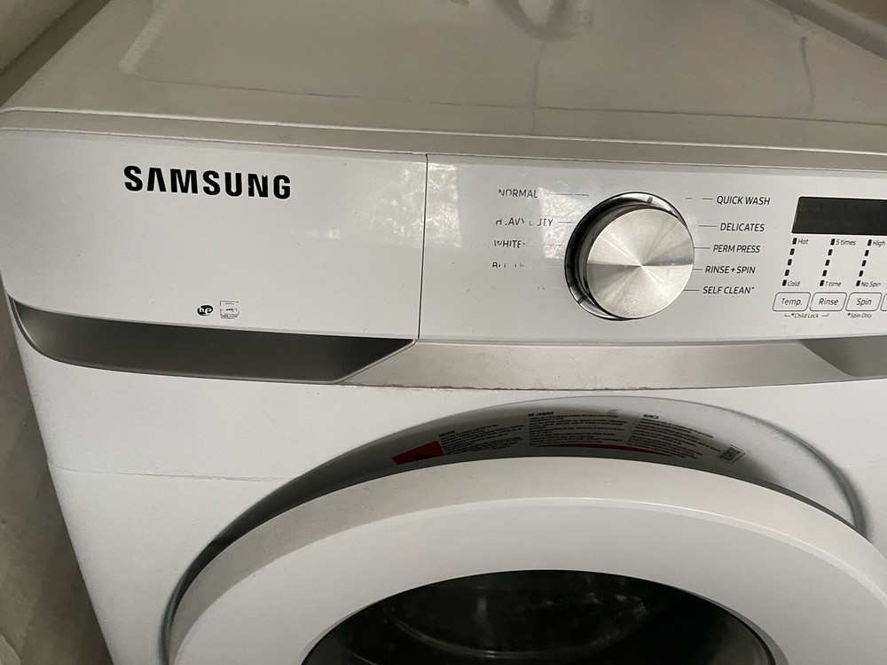 Samsung WF45T6000AW White Front Load Washer. Dryer Is LG front Loader White Also