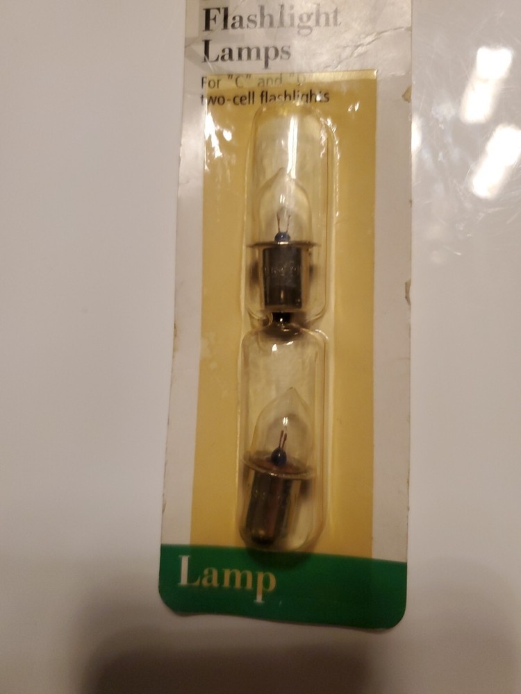 RadioShack PR2 Flashlight Light Bulb Lamp C Or D Flashlight 2 272-1120 2 Pack