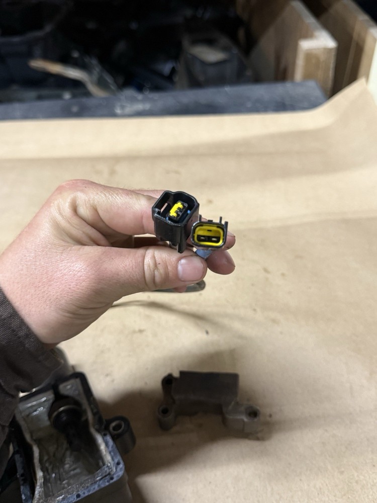 OEM YAMAHA SENSOR PN# 65L-8592A-00-00 (B-79)