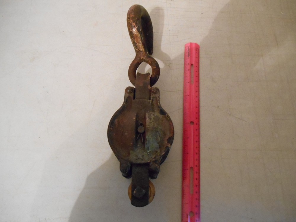 #2 Antique 5 Star Cast Iron Double Sheave Pulley w /hook Primative