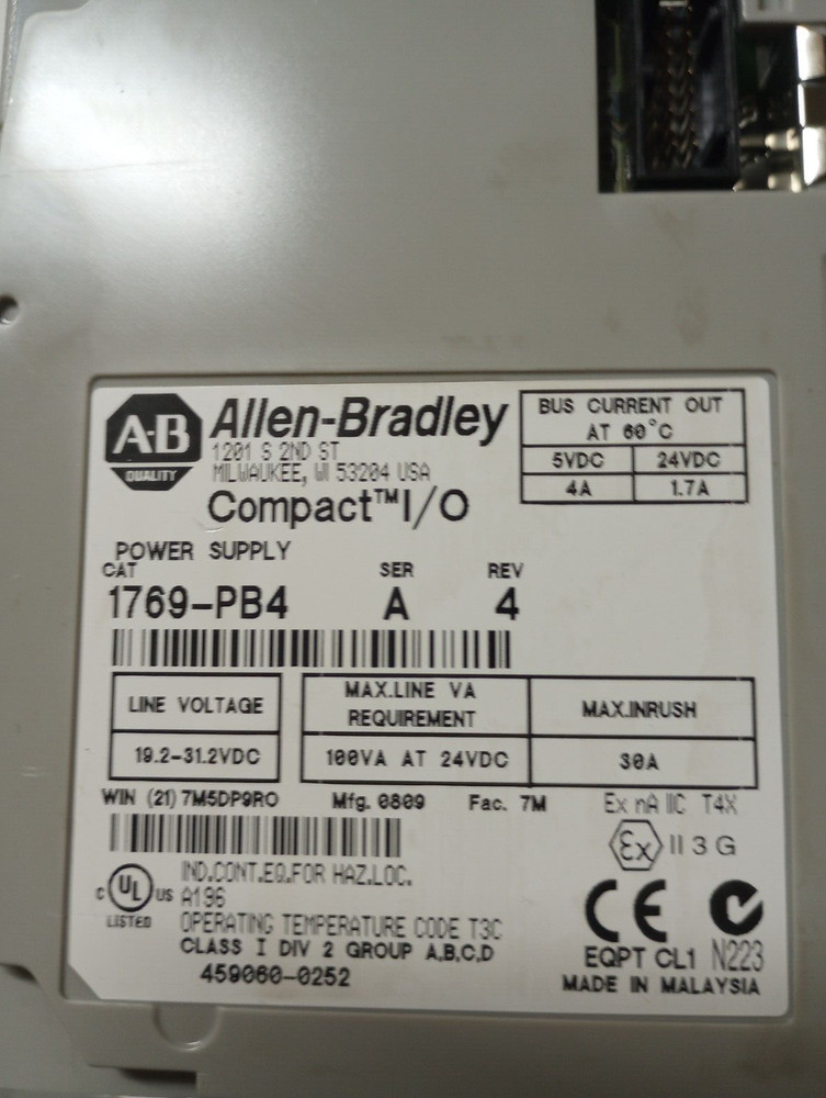 COMPACTLOGIX ALLEN BRADLEY RACK COMPLETE SYSTEM 1769-L32E SYSTEM