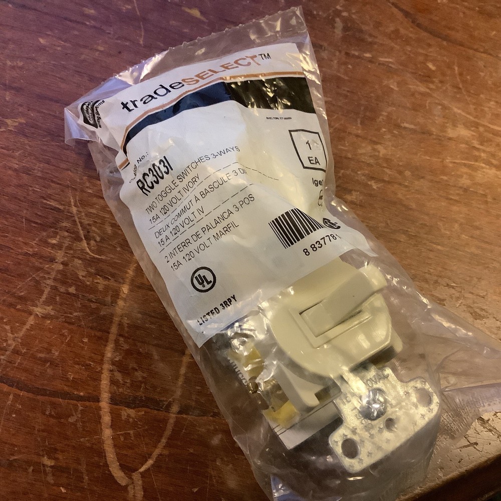 Hubbell RC303I Combination 2) 15A 3-Way Toggle Switch Ivory