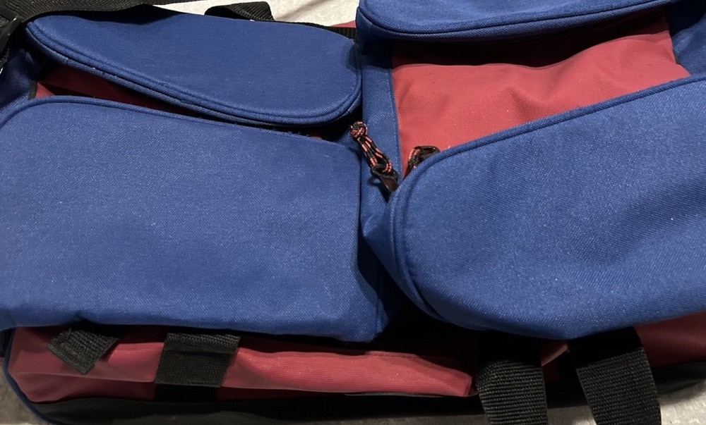 Igloo Blue Red Foldable Large Duffel Bag Cooler Adjustable Straps Nylon 19”x12”