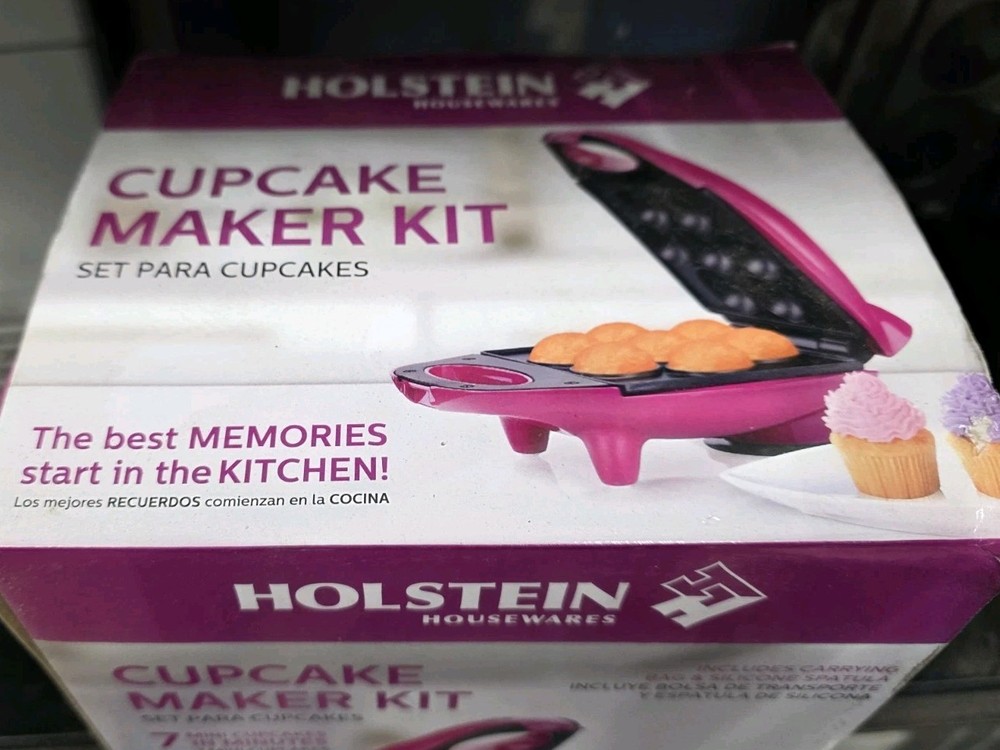 Holstein Cupcake Maker NEW IN BOX