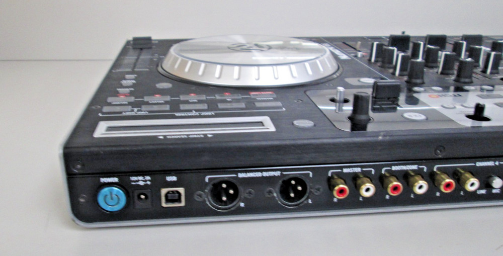 Numark NS6 Professional 4-Channel DJ Controller Touch-sensitive illuminate Mixer