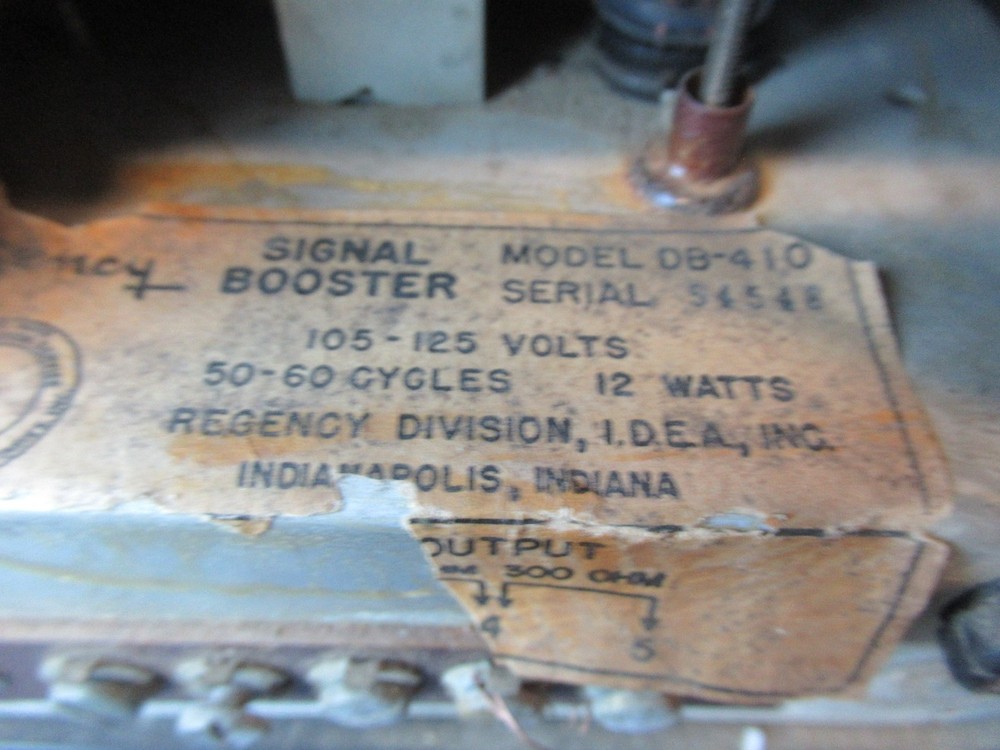 Regency Signal Booster Model DB-410 TESTED