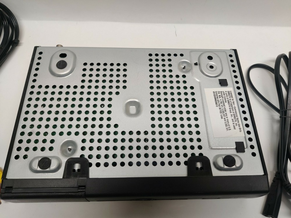 DIRECTV D12-100 No Remote No Access Card