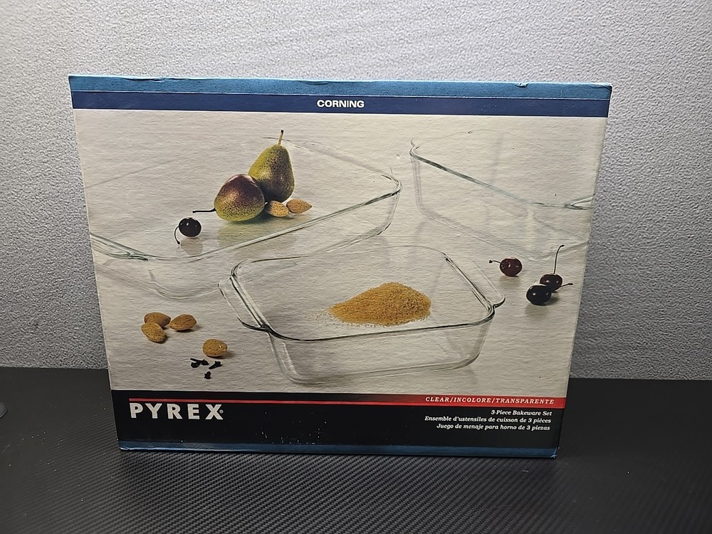 Pyrex Vintage 3 Piece Bakeware Set Sealed