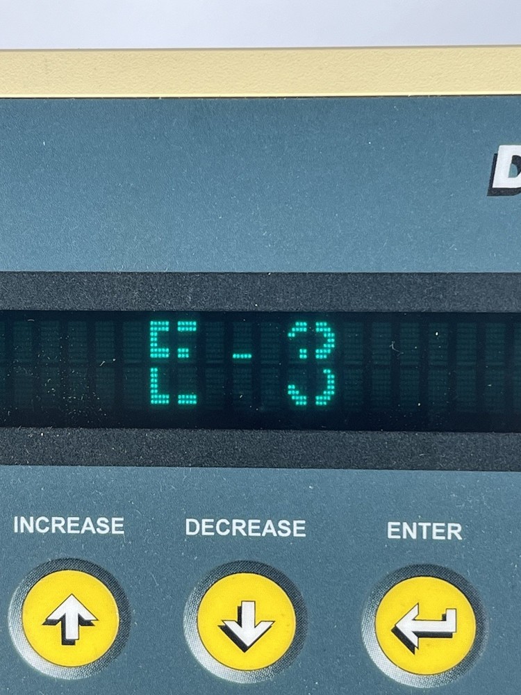 Bayer DCA 2000+ Hemoglobin Analyzer Model - 5031C - Powers On - READ
