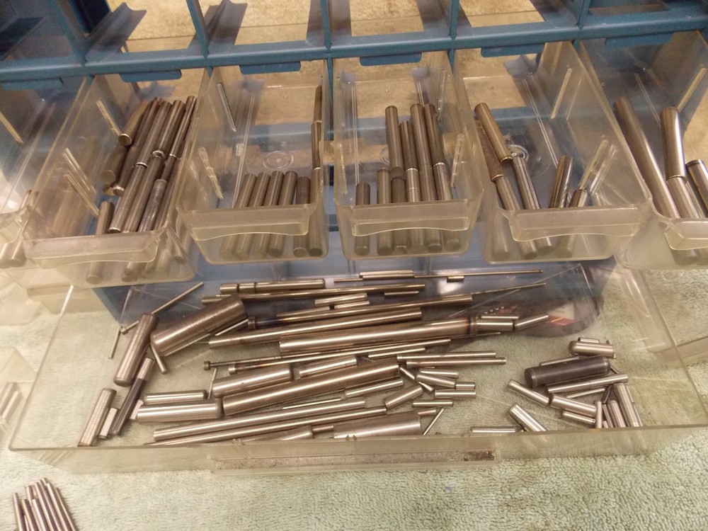 200 Plastic Injection Mold Ejector Pins Alignment Leader Tool Room Machinist