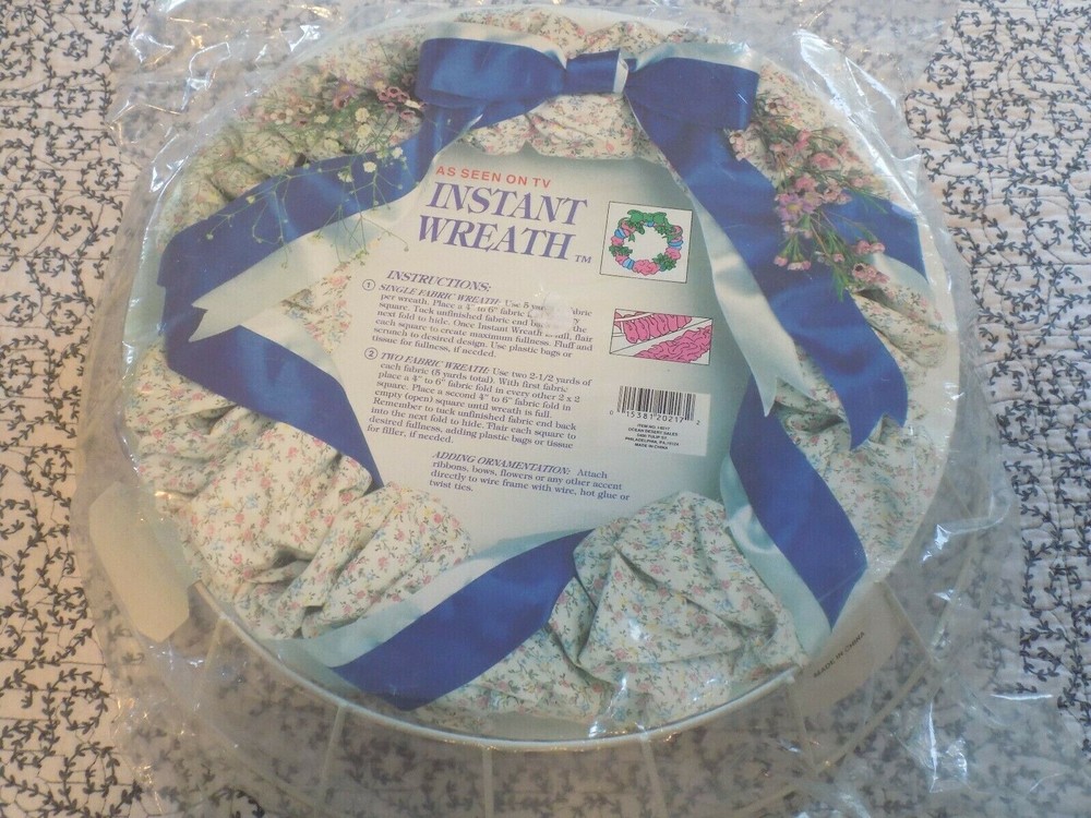 Instant Wreath ~ Round Form to Make Fabric Wreath ~ New