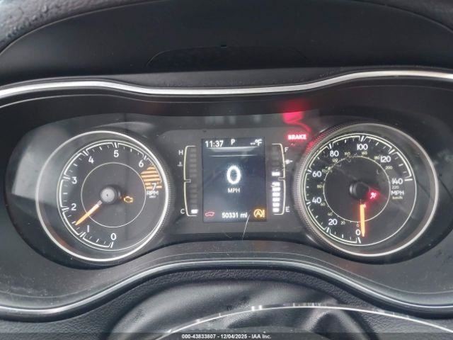 CHEROKEE 2019 Glove Box 4983555
