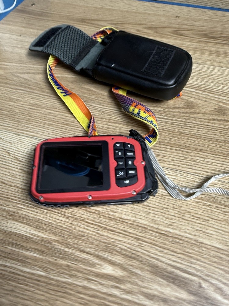 Coleman Xtreme Waterproof Digital Camera Red – Works via USB, Broken Latch
