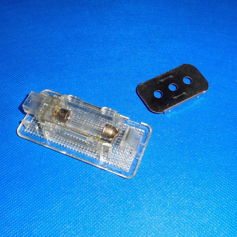 1995 - 2004 BMW e38 e39 e60 e65 e66, Interior light 8360112