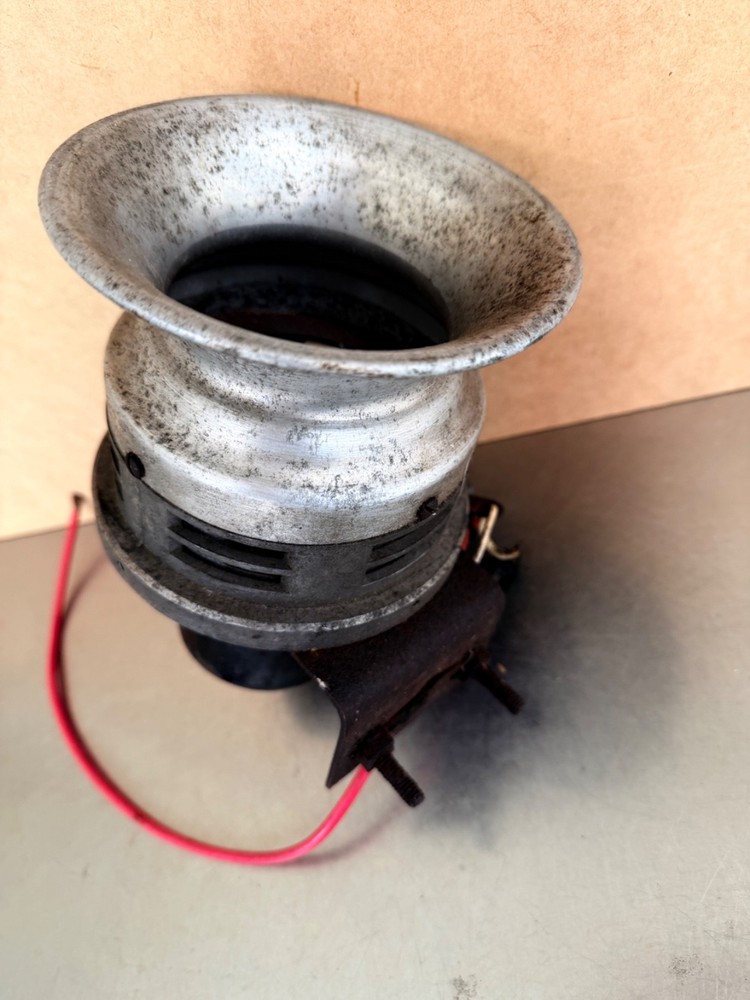 VINTAGE UNIVERSAL SECURITY INSTRUMENTS SIREN Working #B-13