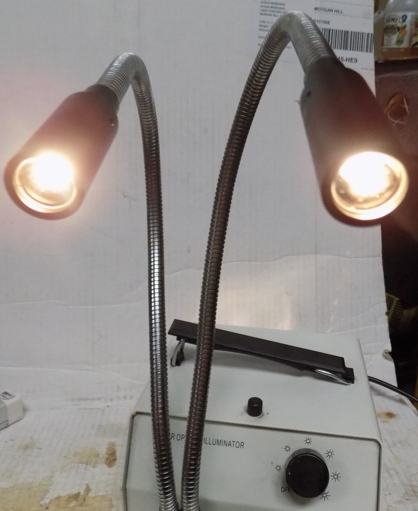 Fiber Optic illuminator Model No, 0704-737