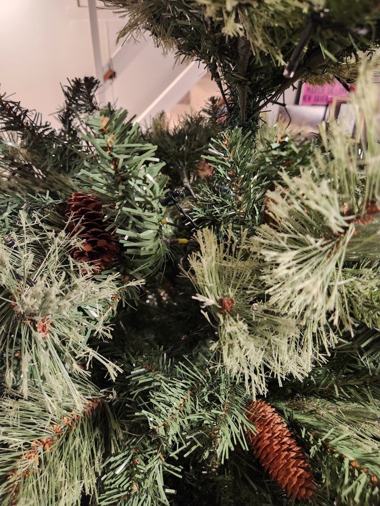 Artificial Prelit Christmas Tree WORKS