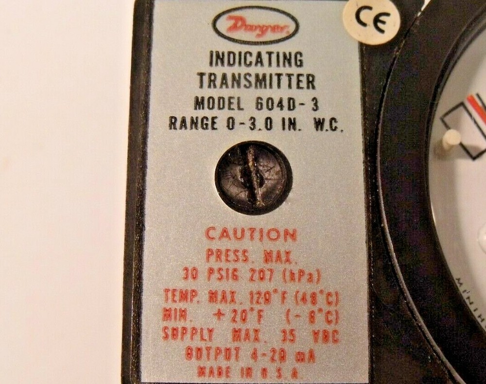NIB Dwyer Model 604D-3 Series 600 Minihelic Diff Pressure Indicating Transmitter